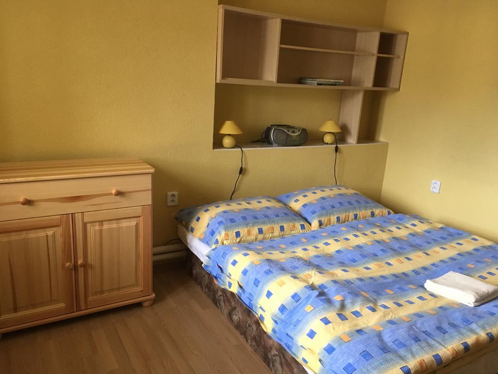 Garden 35 Apartman Ivachnófalu Kültér fotó