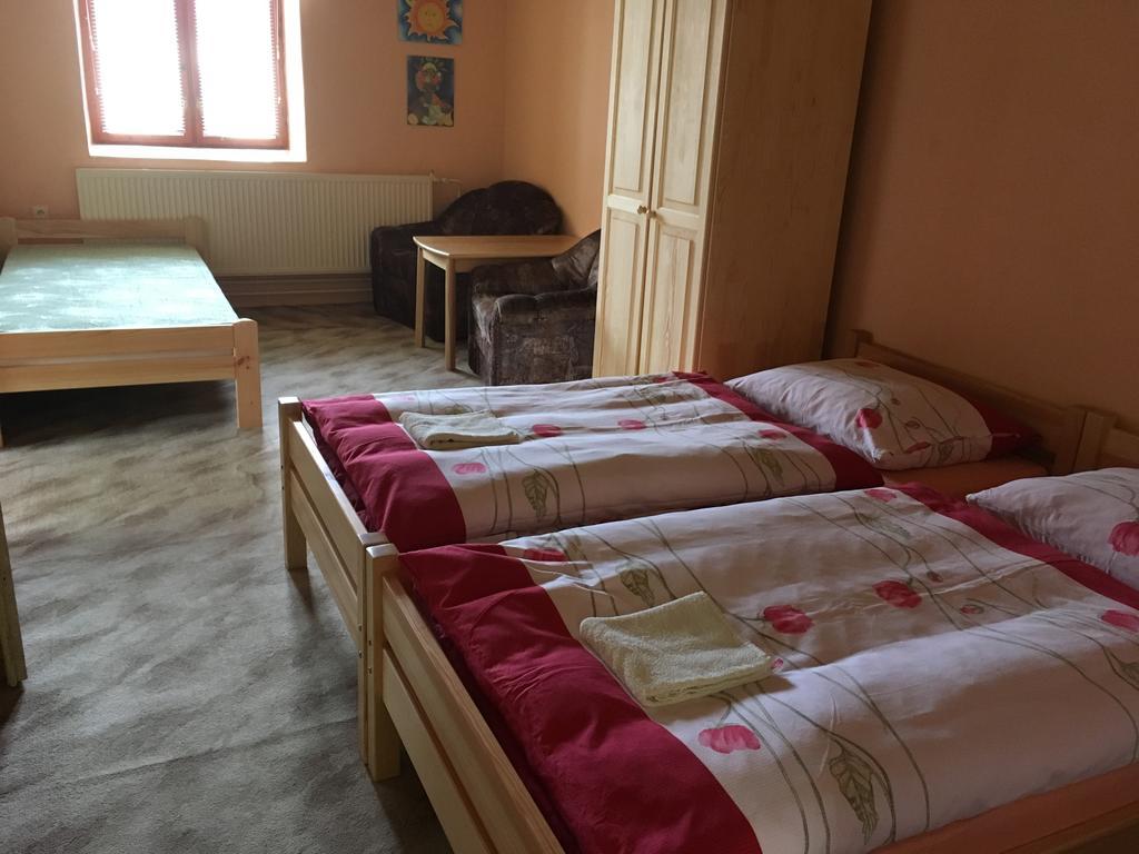 Garden 35 Apartman Ivachnófalu Kültér fotó