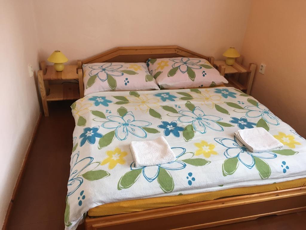 Garden 35 Apartman Ivachnófalu Kültér fotó