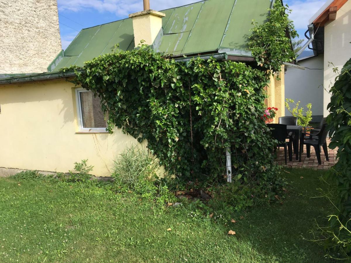 Garden 35 Apartman Ivachnófalu Kültér fotó